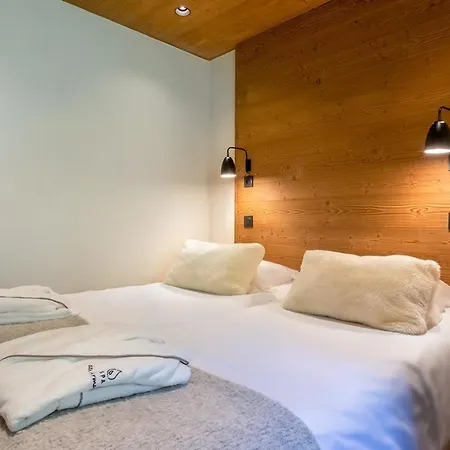 Spacieux Avec Spa, 4 Chambres, Parking, - Fr-1-810-26